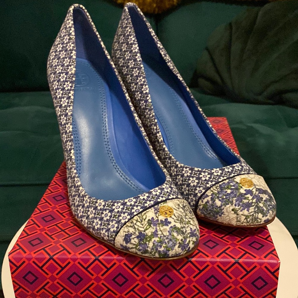 Tory Burch Ethel Floral Pump